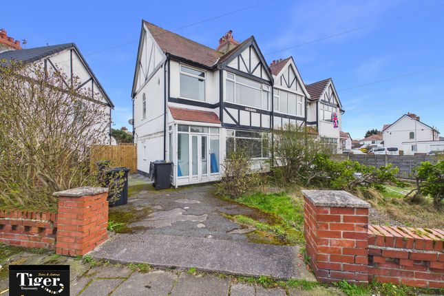 3 bed property, in Welwyn Place, £134,950