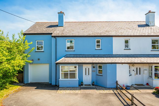 4 bed property, in Dol Pistyll, £298,000