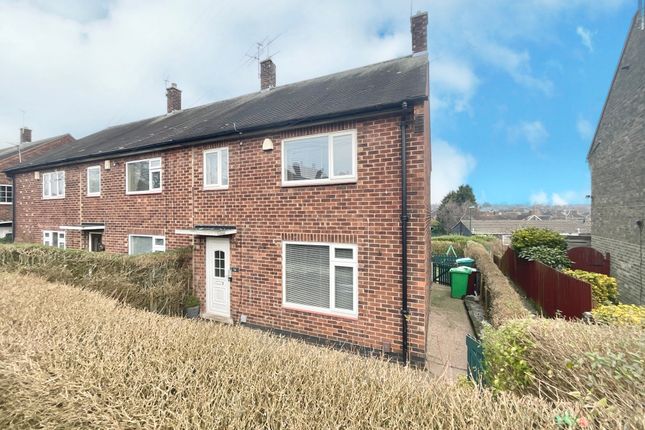 3 bed property, in Lechlade Road, £160,000