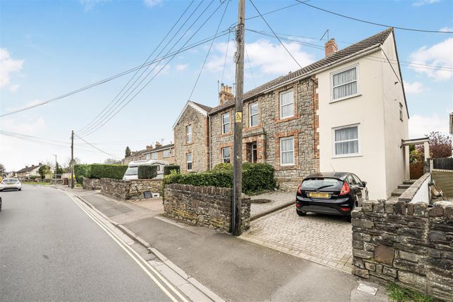 4 bed property, in Park Road, £400,000