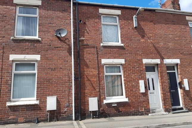 2 bed property, in Tenth Street, £45,000
