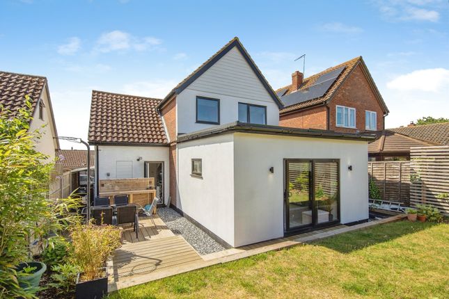3 bed property, in Ha'penny Field, £400,000