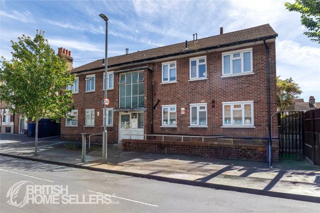 2 bed property, in Himley Road, £400,000