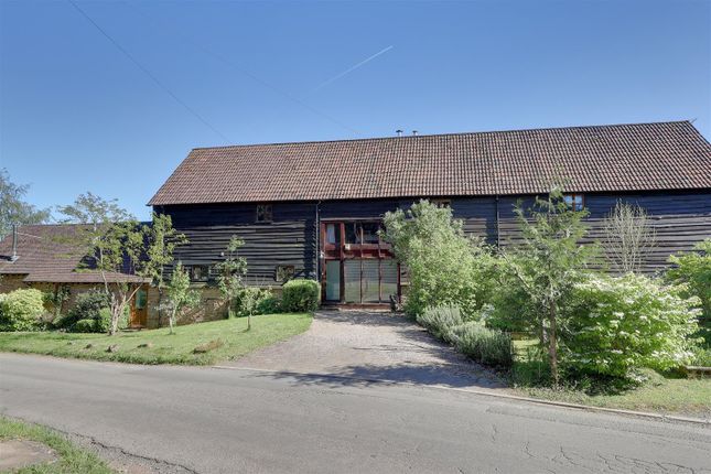 6 bed property, in Linton, £612,500