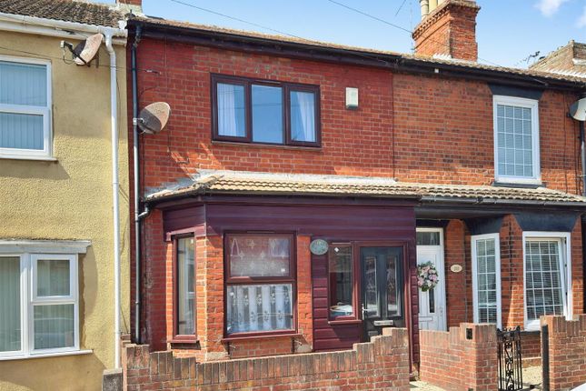 3 bed property, in Wollaston Road, £150,000