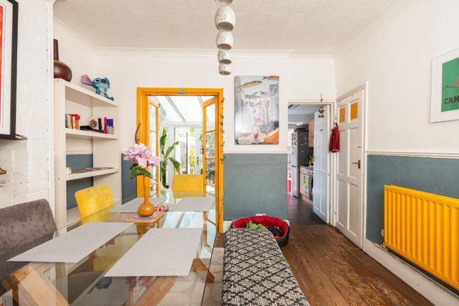 3 bed property, in Netham Road, £365,000