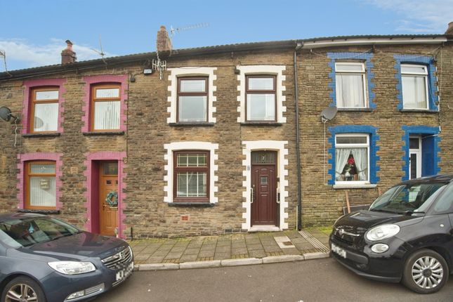 3 bed property, in Brown Street, £120,000