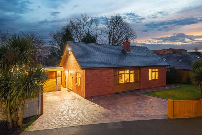 3 bed property, in Mayfield Avenue, £350,000