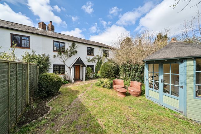 3 bed property, in Ashe Warren, £575,000
