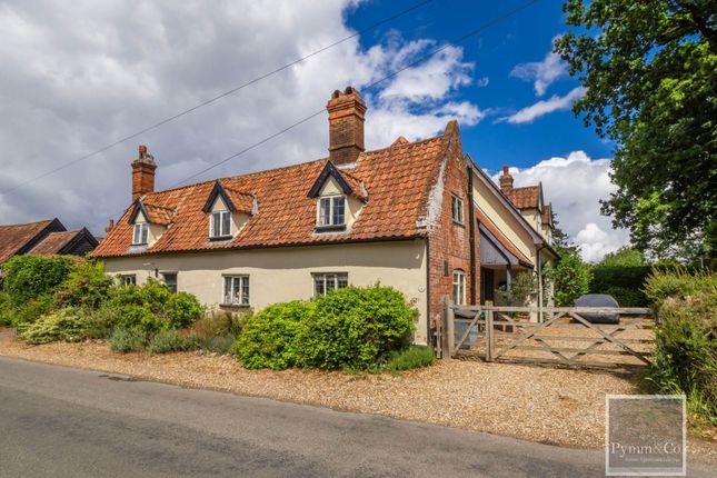 5 bed property, in The Street, £850,000