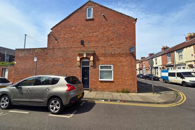 3 bed property, in Myrtle Street, £83,000