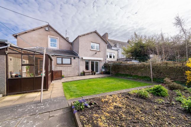6 bed property, in Ingleside & Ingleneuk, £450,000