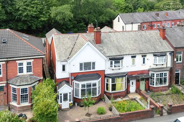 5 bed property, in Rishton Lane, £300,000