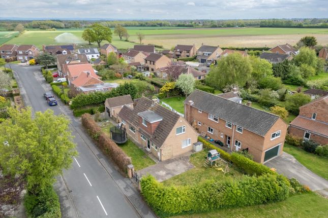 4 bed property, in Farmstead Rise, £510,000