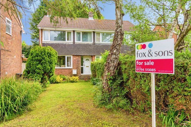 3 bed property, in Whitebeam Way, £325,000