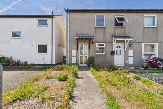 2 bed property, in Cornubia Close, £170,000
