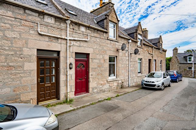 2 bed property, in Acre Street, £137,000