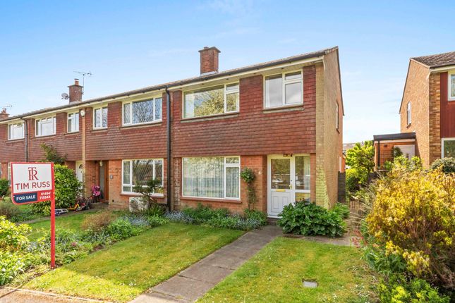 3 bed property, in Cherry Tree Way, £450,000