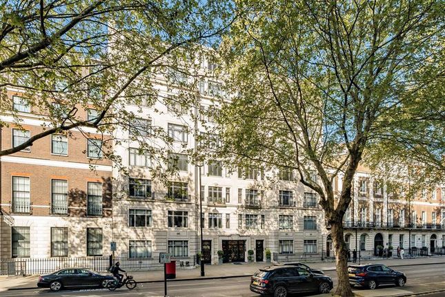 3 bed property, in Portland Place, £525,000