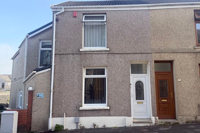 2 bed property, in Marble Hall Road, £129,999