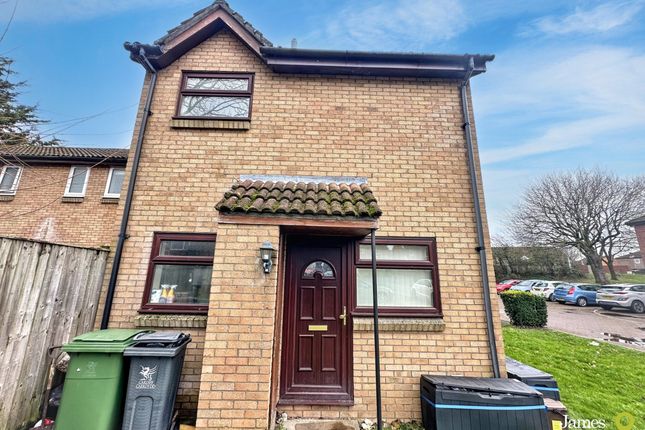 1 bed property, in Fairhaven Close, £100,000
