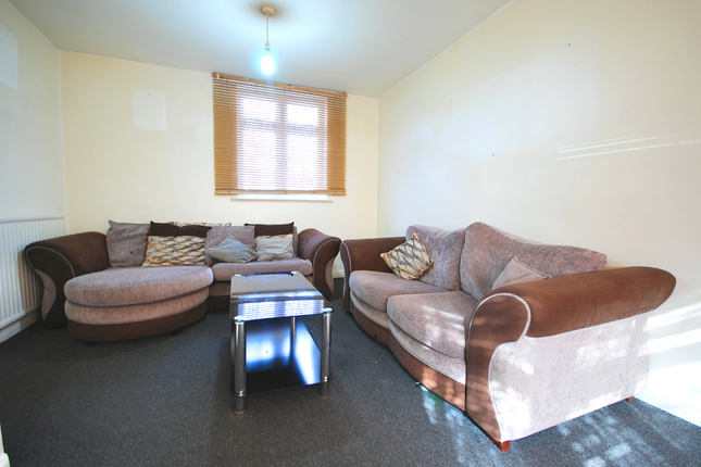 3 bed property, in Queensbury Road, £590,000