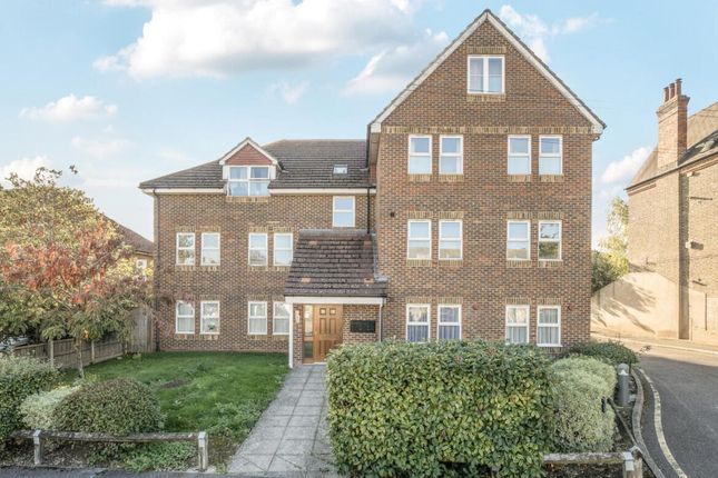 1 bed property, in Warminster Road, £260,000