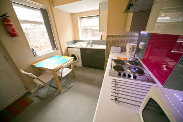 4 bed property, in Lovat Road, £150,000