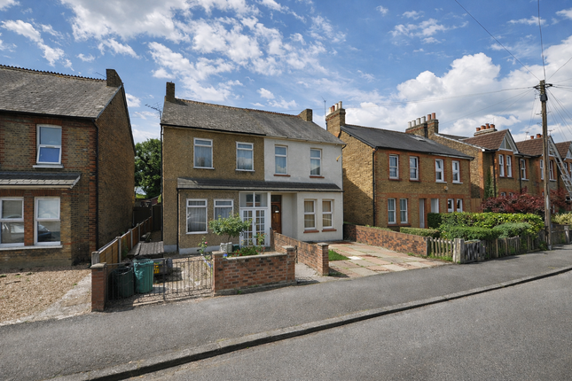 4 bed property, in Danesbury Road, £549,950