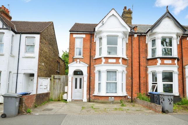 5 bed property, in Chaplin Road, £700,000