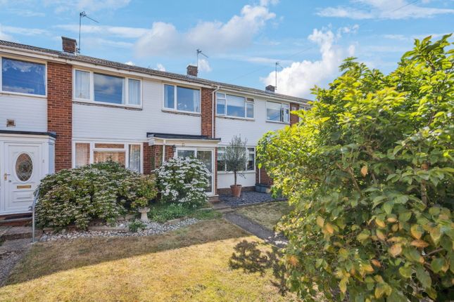 3 bed property, in Fleetwood Close, £450,000