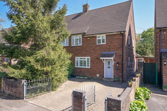 4 bed property, in Hillcrest Road, £700,000