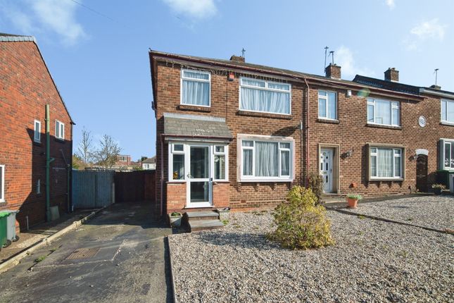 3 bed property, in Kenelm Road, £270,000
