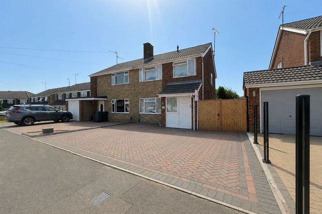 3 bed property, in Galston Road, £350,000