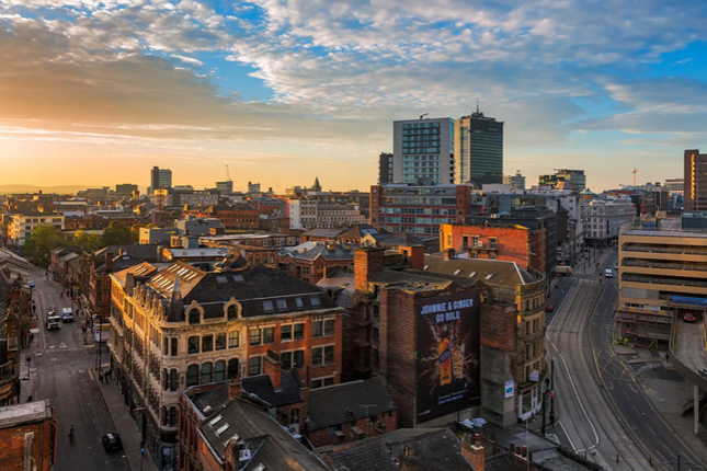 2 bed property, in Lower Mosley Street, £350,000