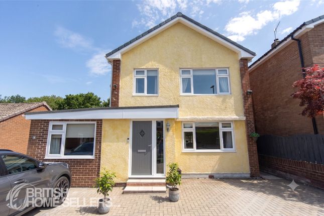 3 bed property, in Glenside, £270,000