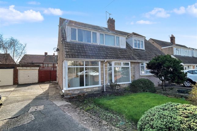 3 bed property, in Leafield Crescent, £199,950
