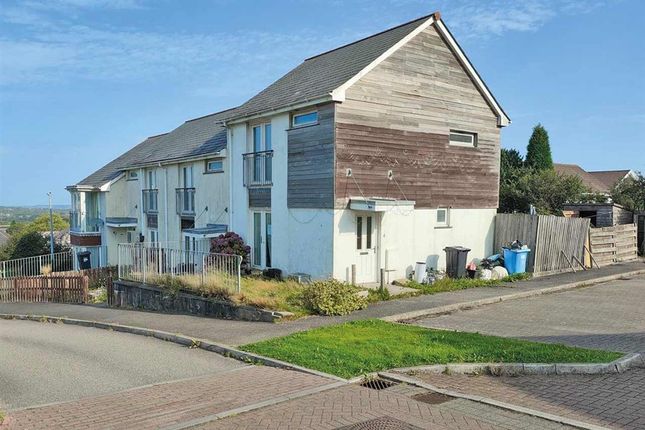 2 bed property, in Hendra Heights, £91,000