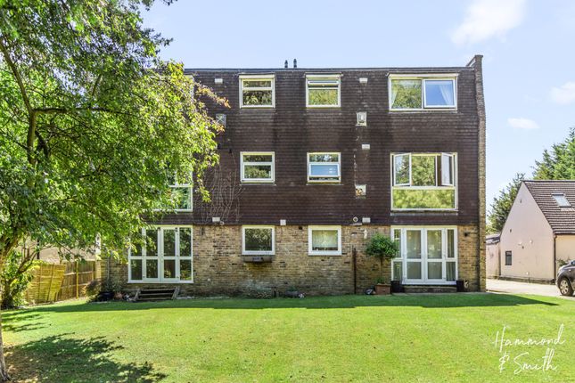 2 bed property, in The Plain, £300,000