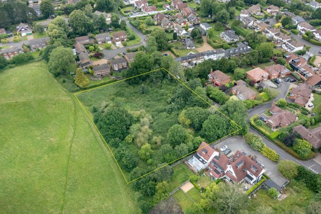 Land, in Cadogan Place, £275,000