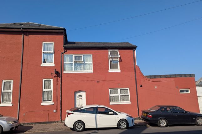 3 bed property, in Finch Road, £190,000