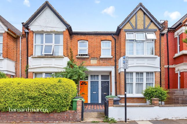 3 bed property, in Chandos Road, £425,000