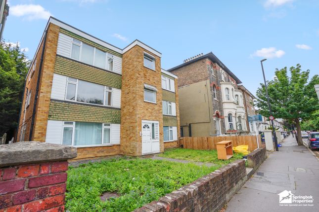 2 bed property, in 100A, £225,000