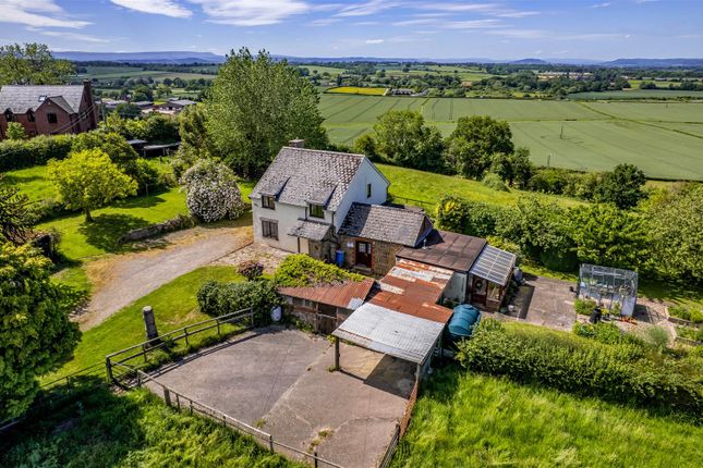 3 bed property, in Ridgehill, £675,000
