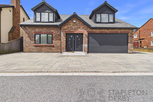 3 bed property, in Bushey Lane, £570,000