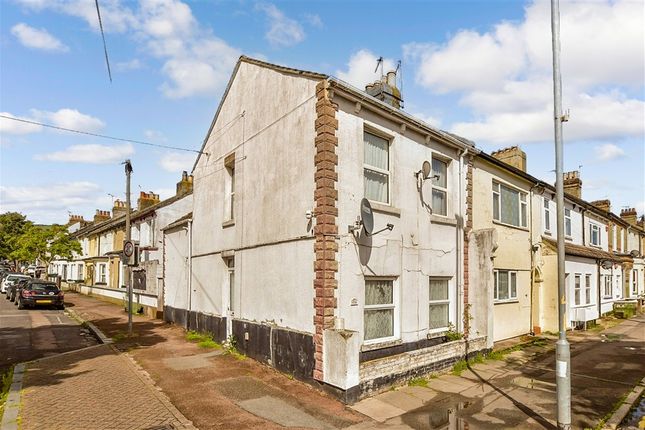 3 bed property, in Canterbury Road, £270,000