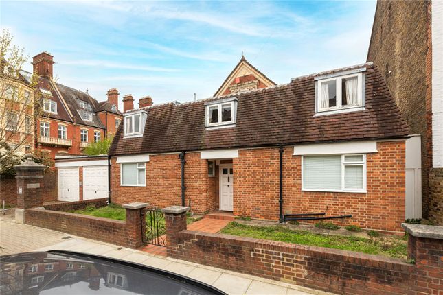 4 bed property, in Endlesham Road, £1,795,000