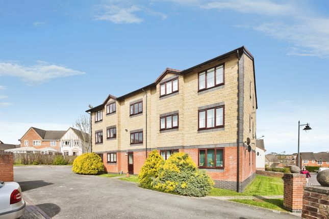 1 bed property, in Beaulieu Drive, £100,000