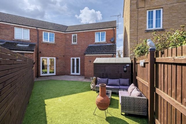 3 bed property, in St. Martins Field, £340,000