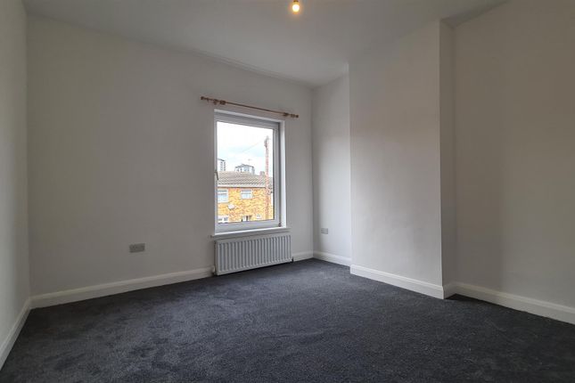 2 bed property, in Woodlands Street, £198,000